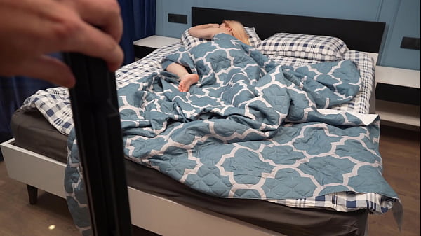 One night stand girl getting fucked in the morning