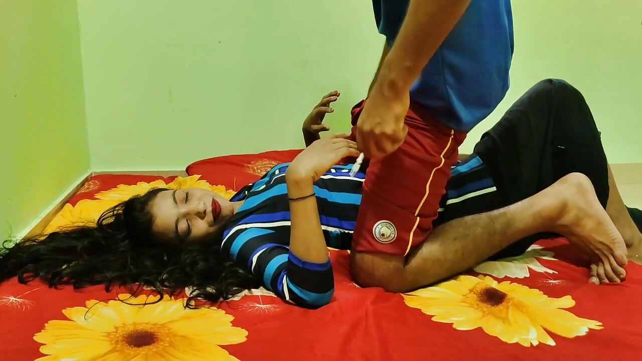 Indian Bahu Get Fucked in Her Tight Pussy by Old Sasur Ji during daytime