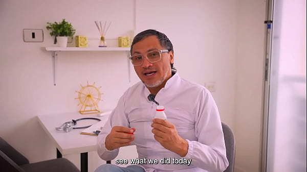 His big cock only gets hard with my perfect round ass – Juan Bustos Doctor with Karolin Gomez & David Bander