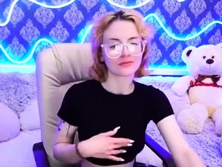 Amateur RedHead Sex Show on WebCam iveCamGirls