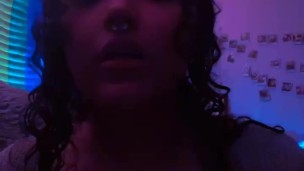 Amateur girl uses dildo to show you how’d she suck you off