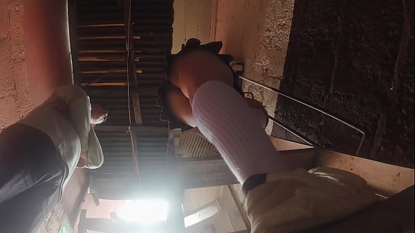 profesor hace upskirt a sus estudiantes nalgonas de plomeria y electricidad